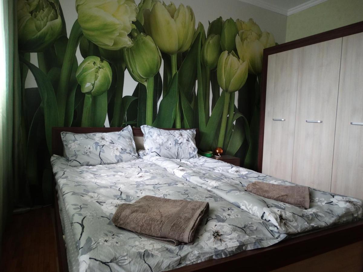 Tulips - Guest Room Close To The Airport, Free Street Parking София Екстериор снимка